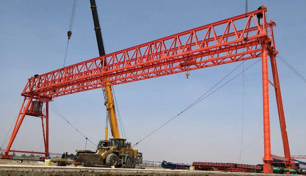 龍門吊在夏季作業(yè)時需要注意哪些事項？