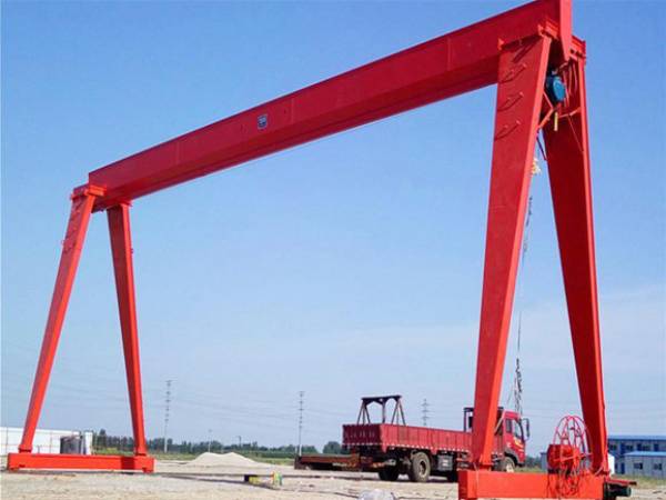 保持通信暢通對龍門吊操作過程中的安全至關(guān)重要，你知道如何做到嗎？