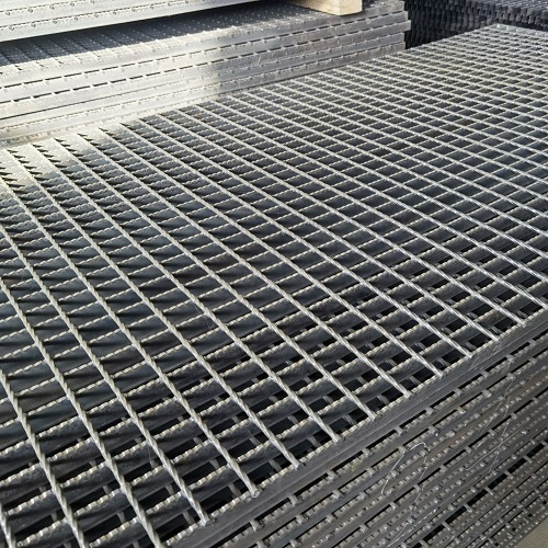 化工廠平臺鋼格板的承重與耐磨性