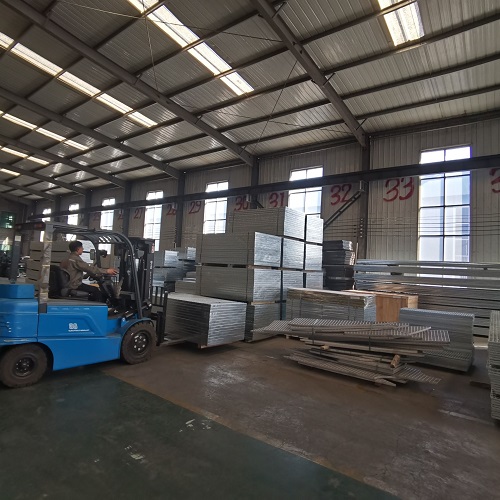 為什么大項目都選G325/30/100鋼格板？優(yōu)勢全在這