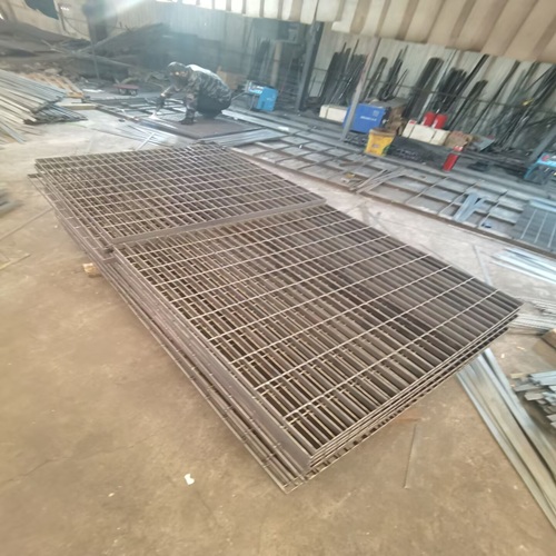 鋼結(jié)構(gòu)平臺(tái)鋼格柵：輕量化與高強(qiáng)度的工程平衡術(shù)