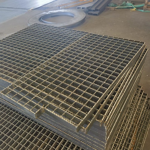 鋼格柵≠普通鋼板！它的獨特優(yōu)勢全在這里