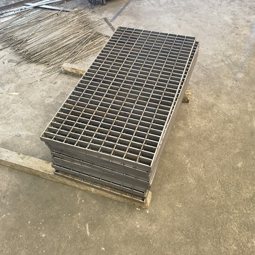 鋼格板在智慧城市基礎(chǔ)設(shè)施中的角色