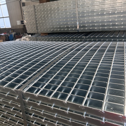 鋼格柵板在音樂(lè)節(jié)舞臺(tái)搭建中的妙用